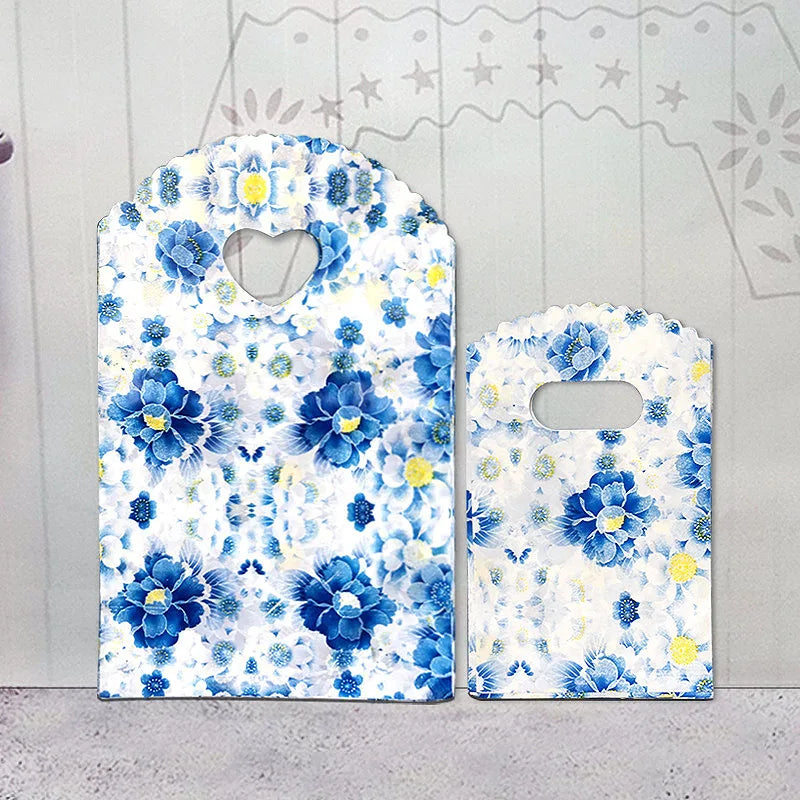 50pcs/lot Various Patterns Jewelry Plastic Bag Heart-Shaped Oval Handles Mini Gift Packing Bag Store Small Shopping Bags