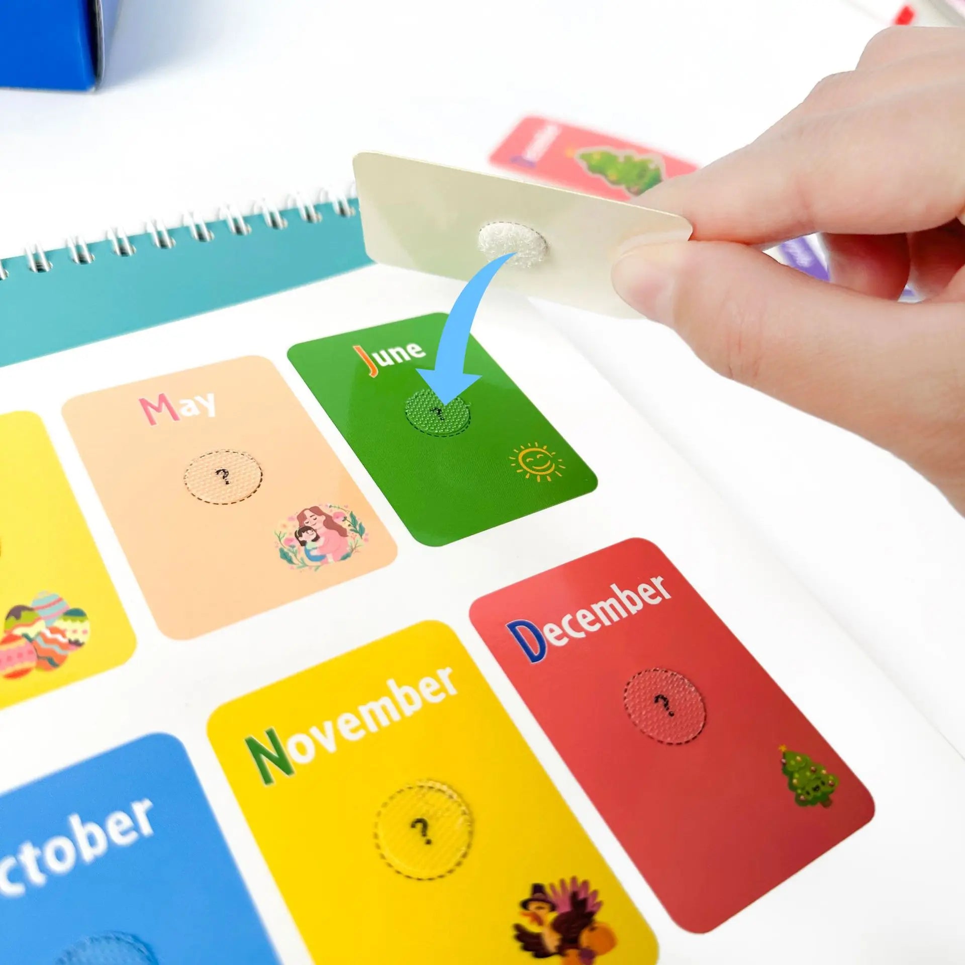 Kids Busy Book Activity Set - Montessori Learning, 14 Themes, Reusable Stickers & Drawing, Gift Box - Early Education Toy