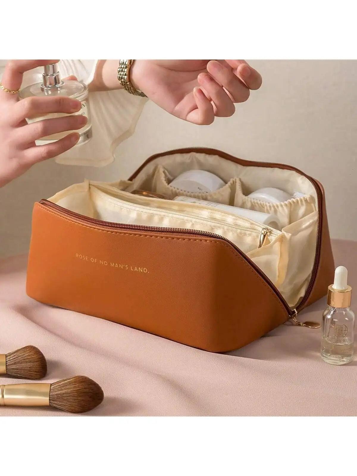 Factory Direct Sales Cosmetic Bag, One Batch Cosmetic Bag, Portable Makeup Cosmetics Bag, Cosmetic Bag, Large Capacity