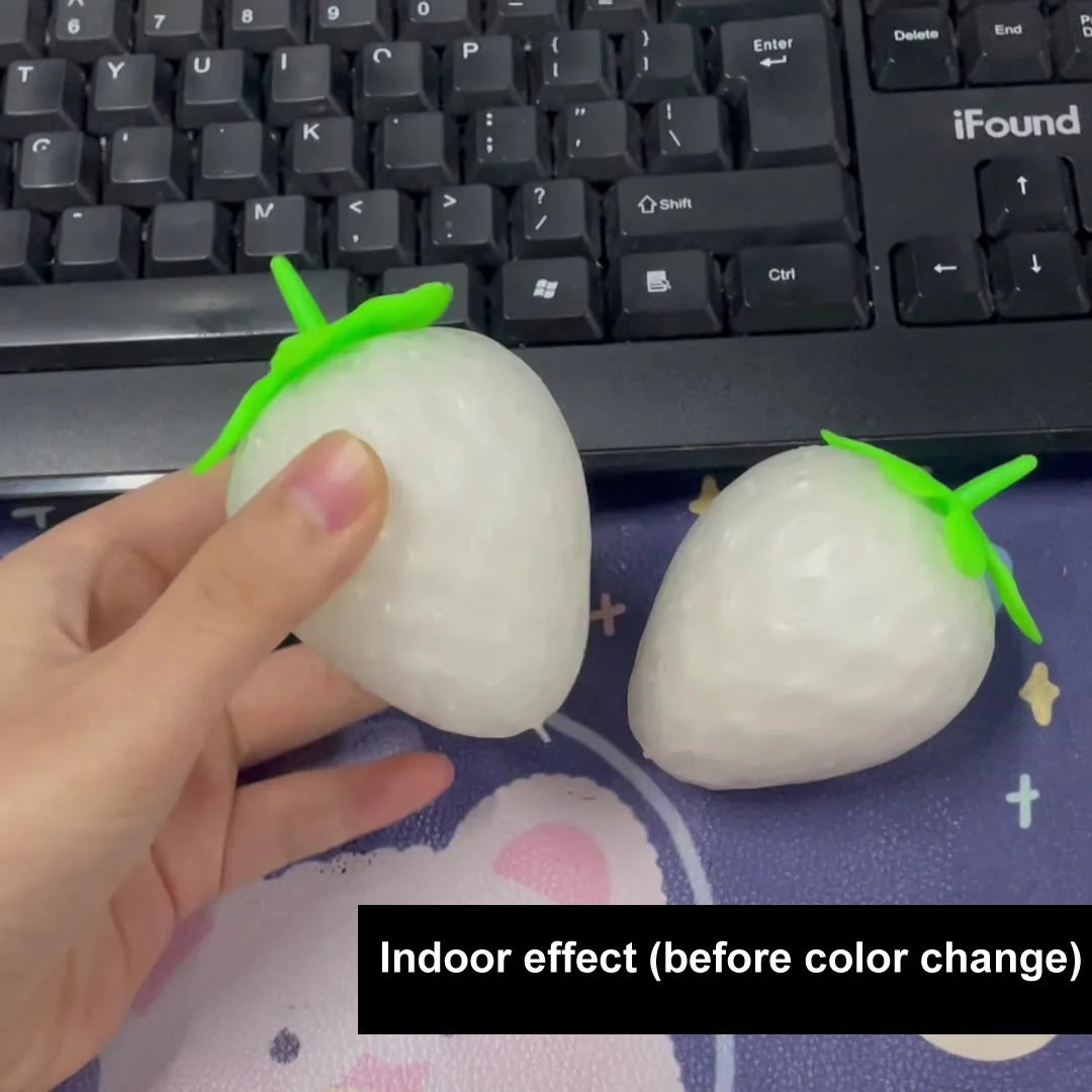 Simulated Color-changing Strawberry Squishy Kids Anti Stress Relief Ball Fidget Decompression Toys for Children Sensory Autism