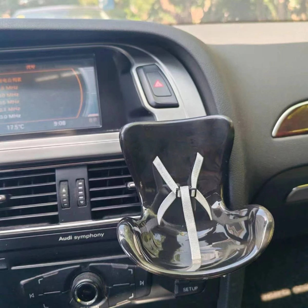 15-17cm doll Seat  Labubu carseat Safety Seat Cute Doll Air Outlet Aromatherapy decoration high-grade Car Interior Decoration