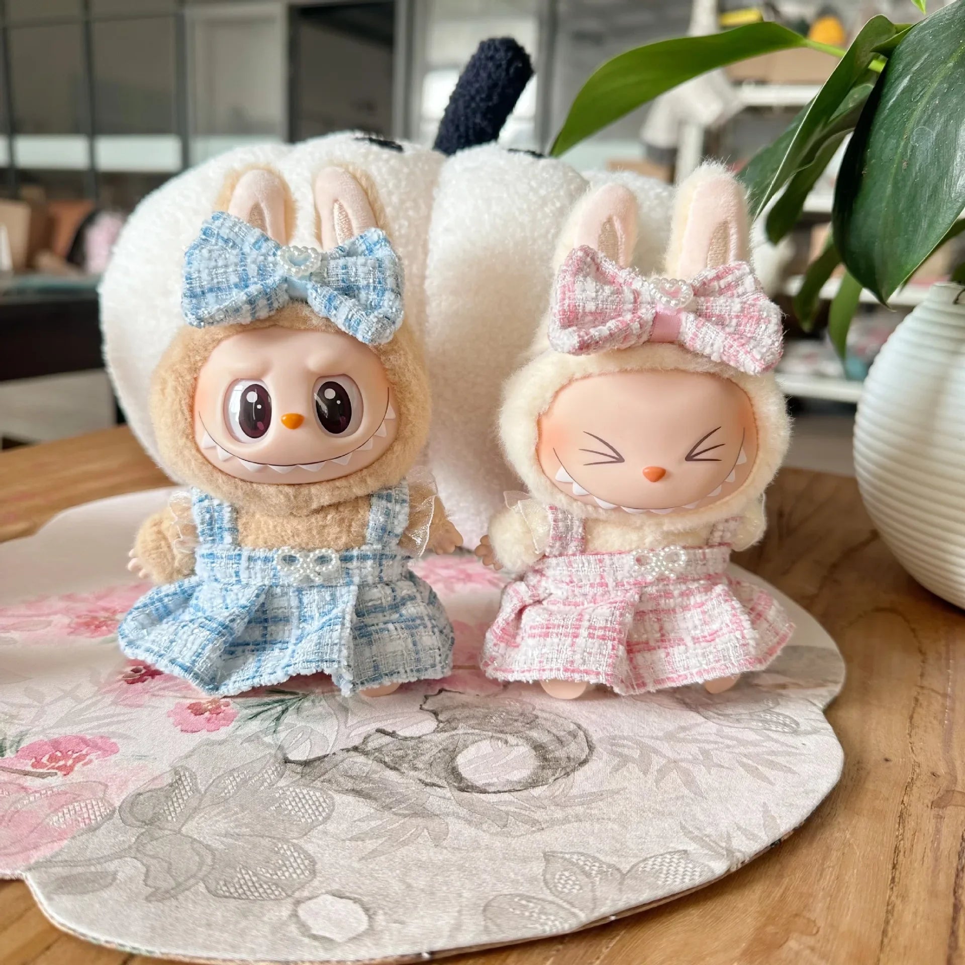For Labubu Sitting Party Series  Classic Dress Grid Style Small Fragrance For Labubu v1 v2 Kid Gift Labubu Clothes Design style