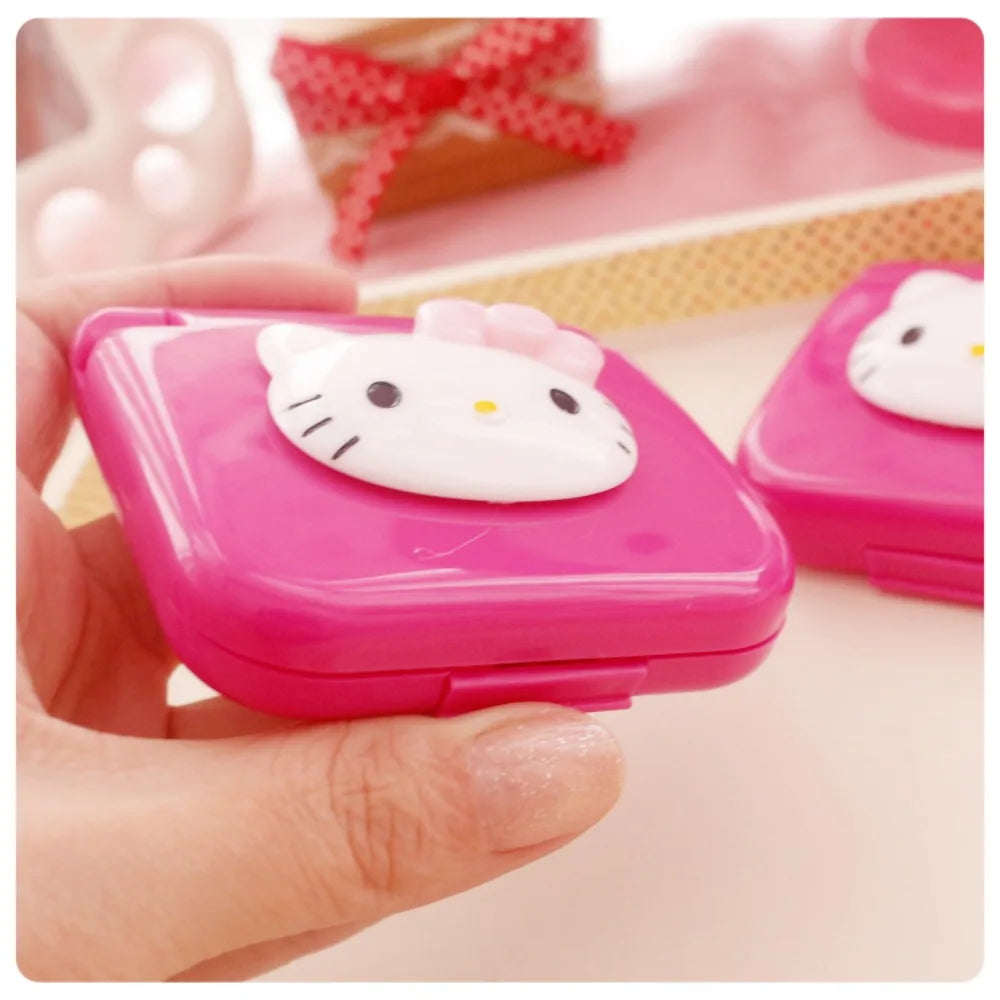 Hello Kitty Sewing Kit Cute Cartoon Practical Mini Portable Sewing Kit New Delicate Go Out Travel Sewing Tools Suit Gifts