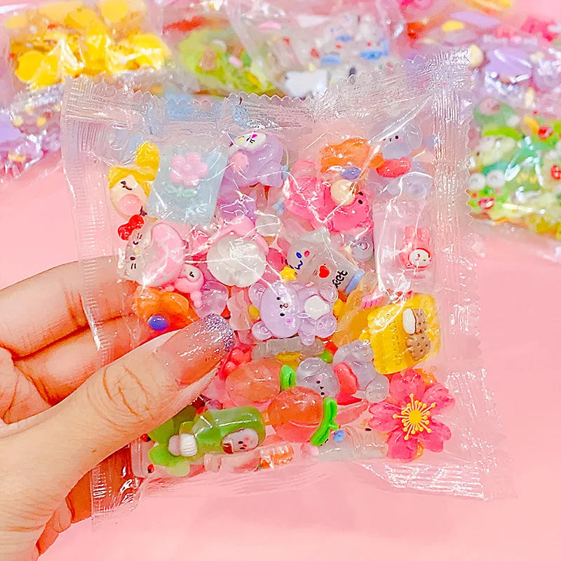 20/50Pcs Mixed Sanrio Series Resin Charms Accessories for Diy Phone Case Hair Clip Material Children Toy Jewelry Accessories
