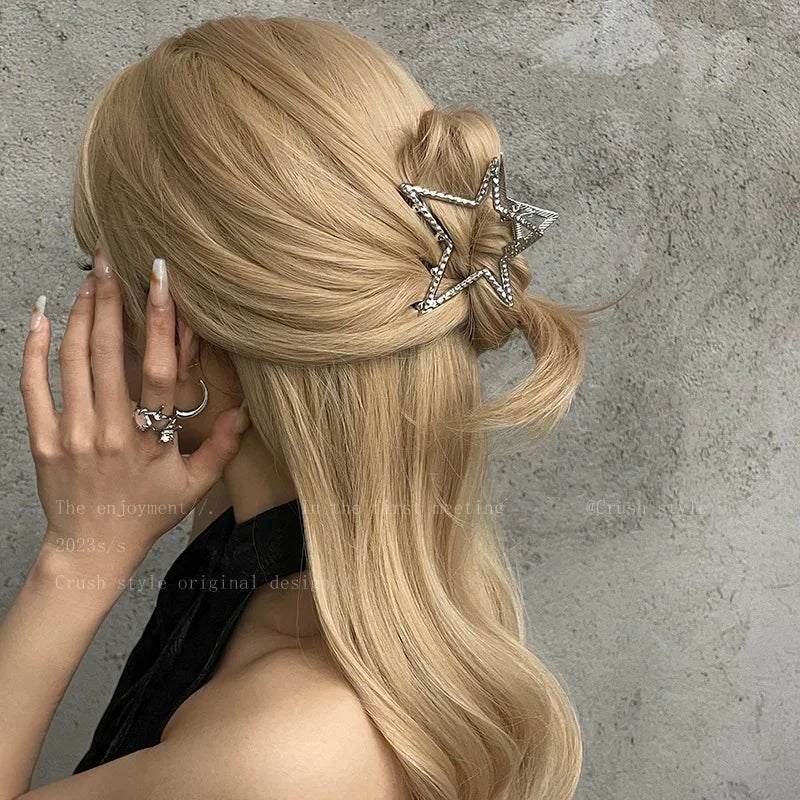 Hollow Star Hair Claws for Women Y2K Sweet Silver Pentagram Heart Cool Girls Charm Trend Hair Clip Aesthetics Hair Accessories