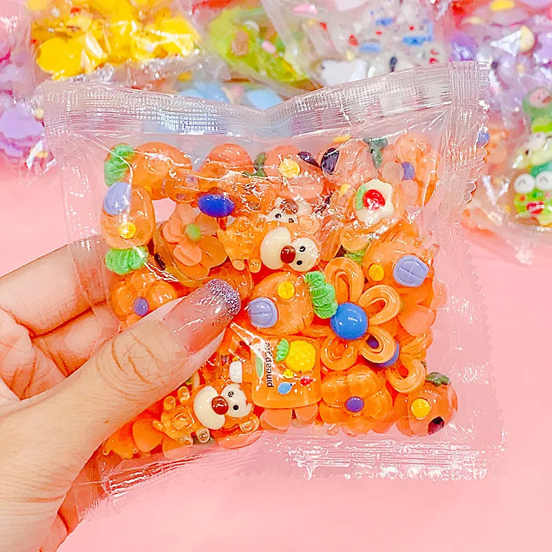 20/50Pcs Mixed Sanrio Series Resin Charms Accessories for Diy Phone Case Hair Clip Material Children Toy Jewelry Accessories