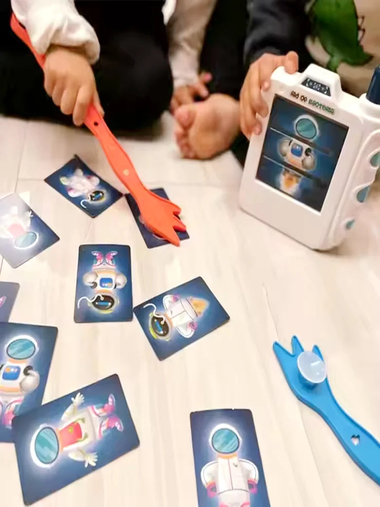 Interactive Puzzle Desktop Kids Toy Strange Hand Hunting Monster Card Toy Space Catcher Camera Family Party Game For 2-4 Players
