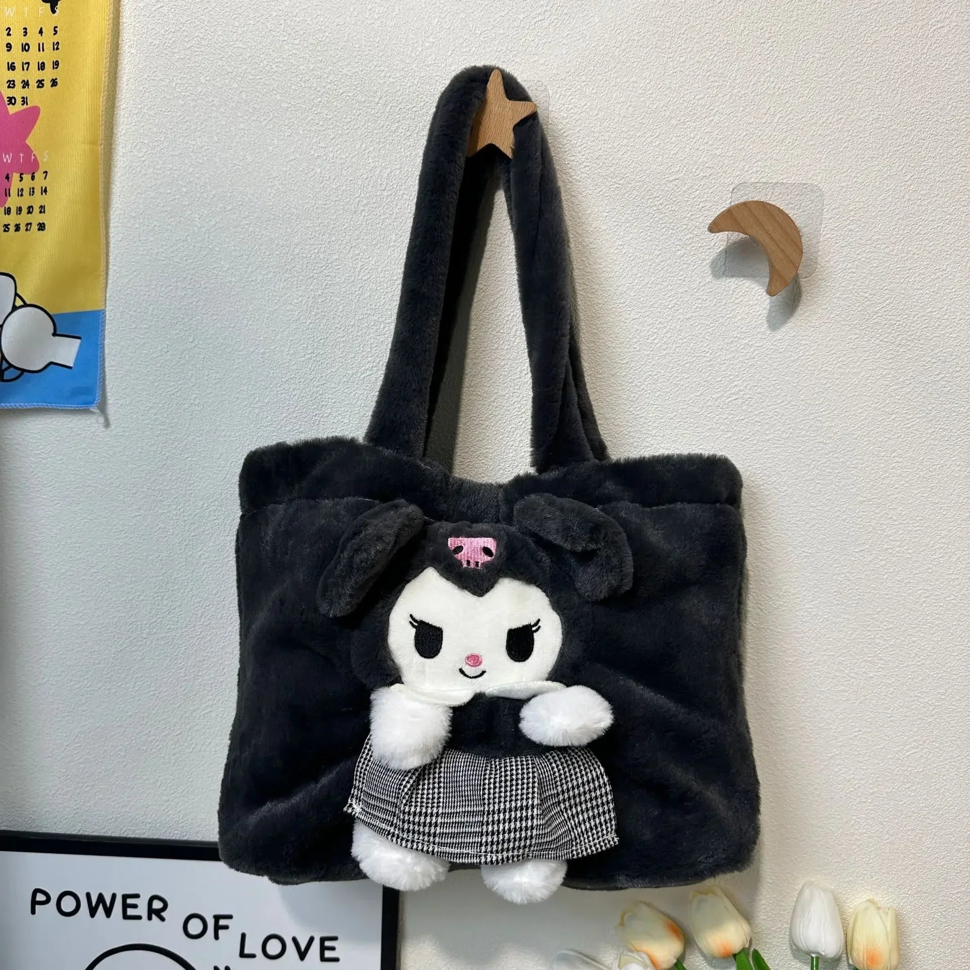 MINISO 2024 New Cartoon Plush Doll Shoulder Bag Sweet and Cute Stitch Strawberry Bear Soft Cute Girls Handbag